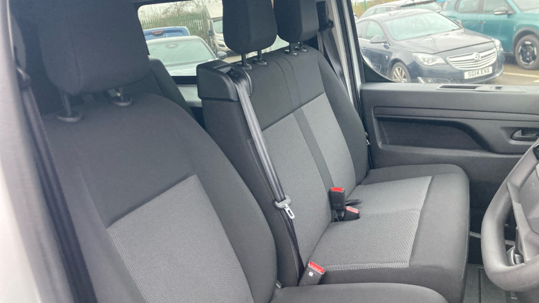 Vauxhall Vivaro L2 Diesel 2.0 Turbo D 145 Prime H1 Double Cab